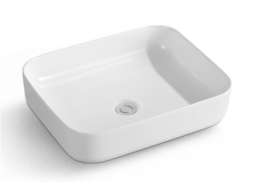 現代の浴室 カウンター上方方形 白色セラミック容器 バニティシンク
